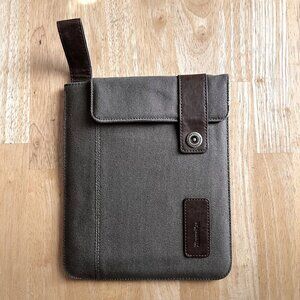 ExtremeMac Vintage Canvas Ipad Sleeve